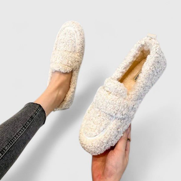 E&M I Seren Cozy Slippers